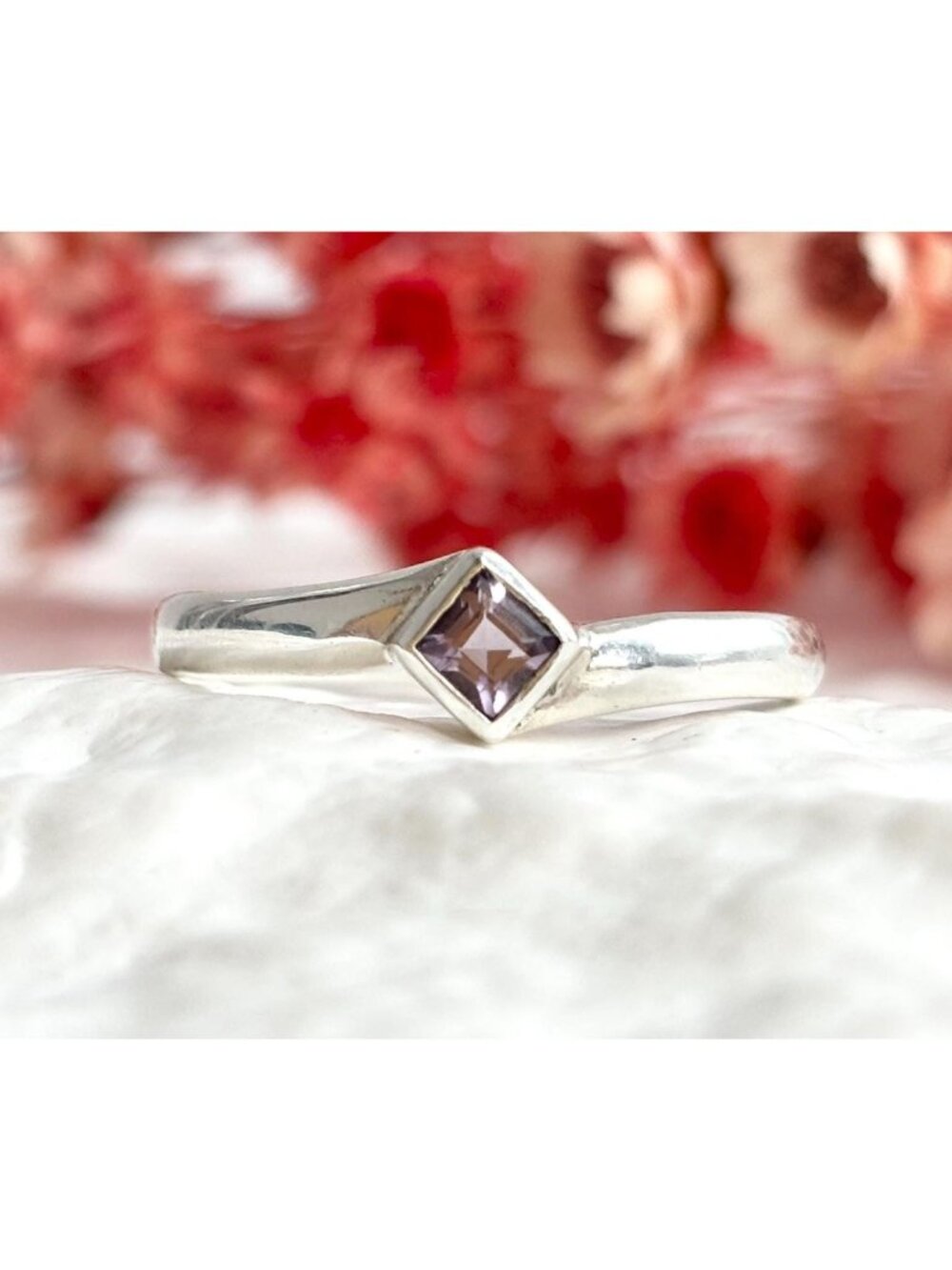 Amethyst Dainty Minimalist Wavy Band Sterling Silver 925 Vintage Ring - sz 8